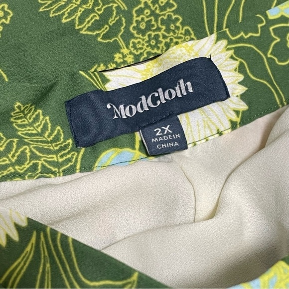 Modcloth A-line Swing Belted Skirt Floral Pleated Green White Oramhe Sz 2X - Picture 5 of 8